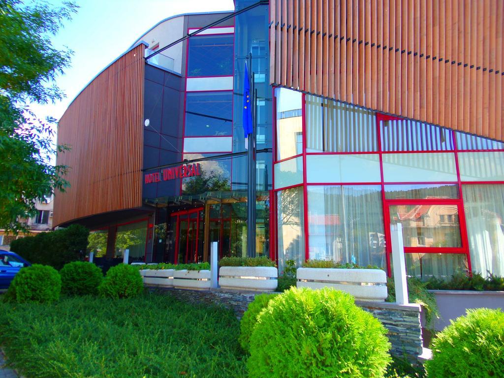 Universal Hotel Dupnitsa Exterior photo